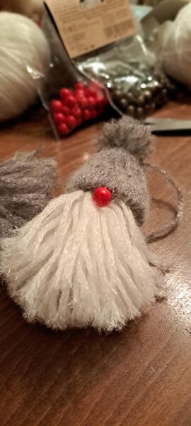 Wichtel aus Wolle ca. 15cm Weihnachtliche Farben